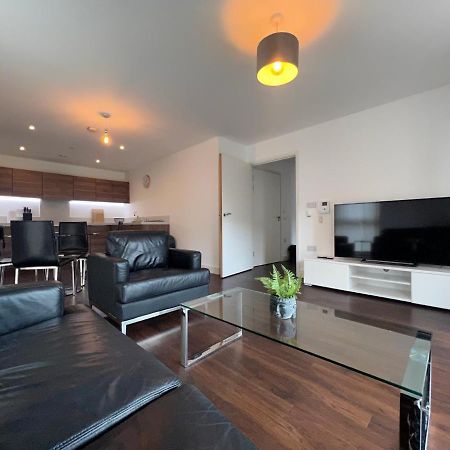 Modern 2Br 2Ba Apt Wparking Sleeps 6 Comfortably ロンドン エクステリア 写真