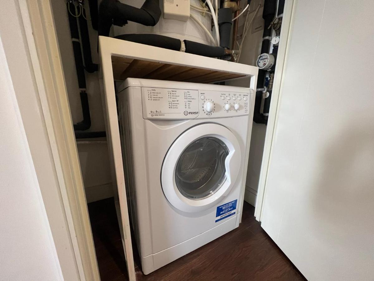 Modern 2Br 2Ba Apt Wparking Sleeps 6 Comfortably ロンドン エクステリア 写真
