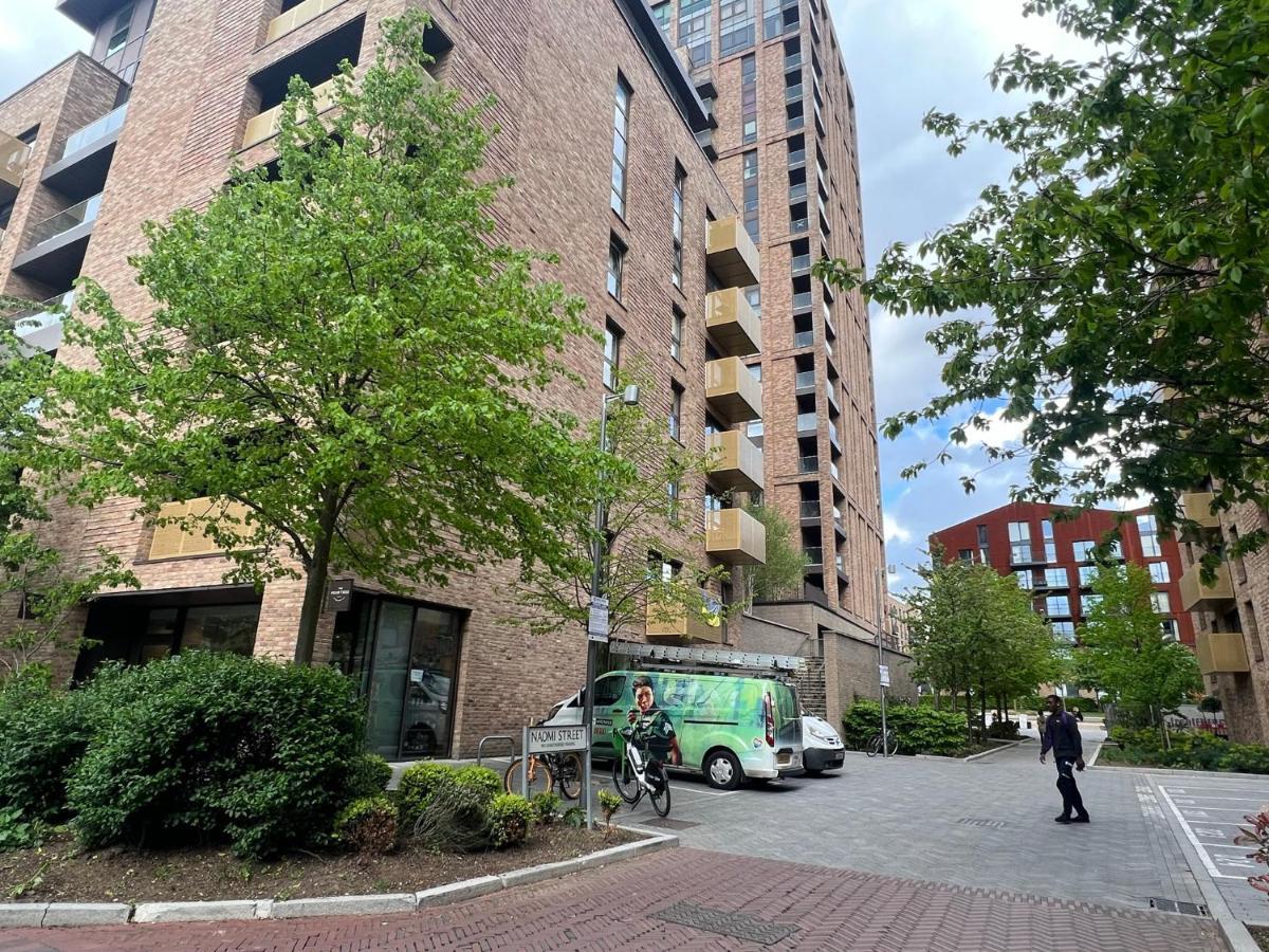 Modern 2Br 2Ba Apt Wparking Sleeps 6 Comfortably ロンドン エクステリア 写真